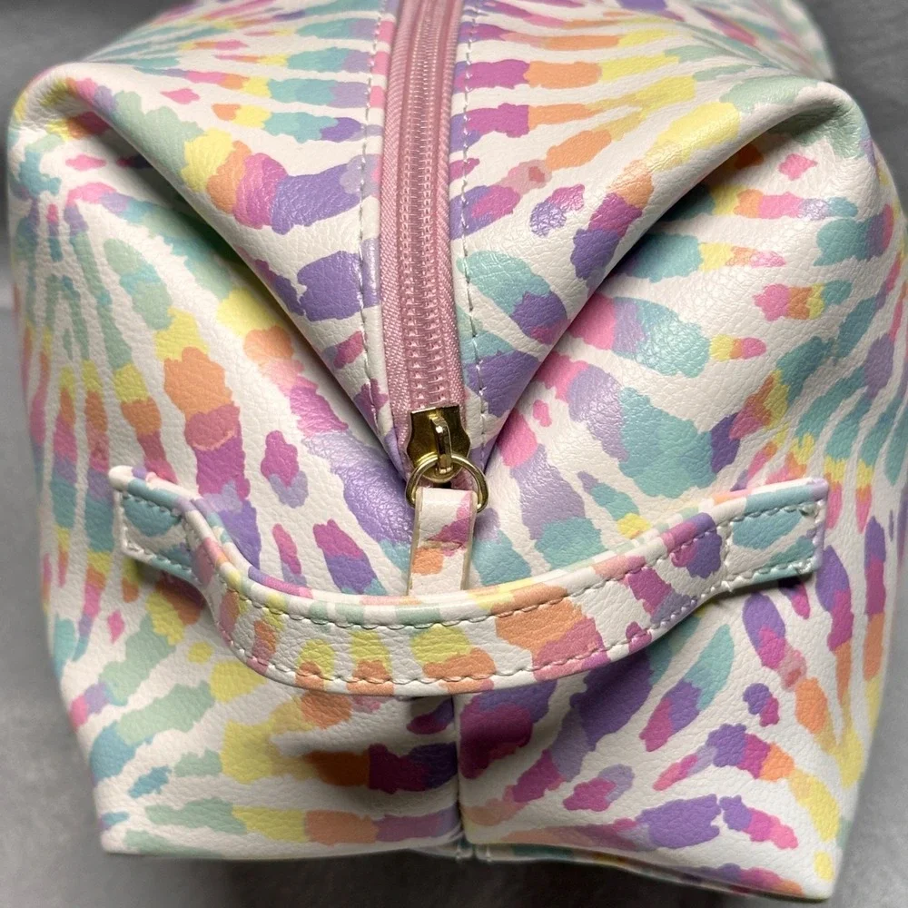 Betsey Johnson Tie Dye Cosmetic Makeup Loaf Bag Travel
